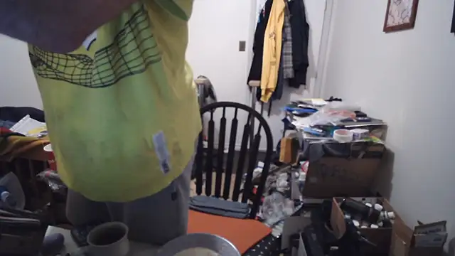 JohnnyMoves webcam