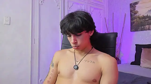 Tyler_durten live cam on StripChat
