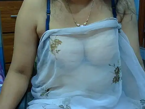 horny_doll24 (F milf) - Oil ass hole