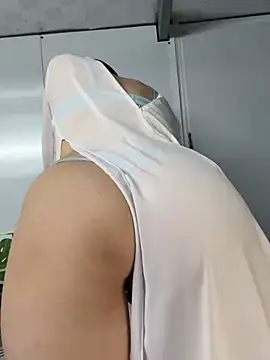 nana-19 stripchat