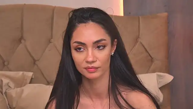 VivienneStark live cam on StripChat