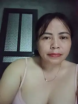Lee_bee1 live cam on StripChat