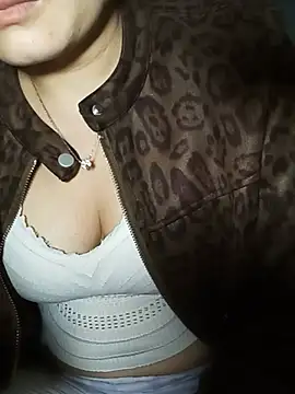 dgggg12345 live cam on StripChat