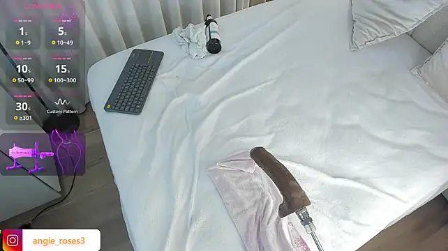 angiee_roses webcam