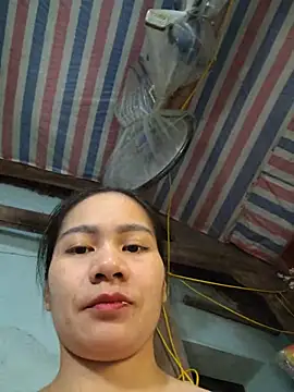 Nice_16 live cam on StripChat