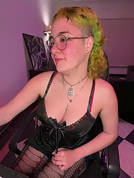 infernaldeity live cam on StripChat