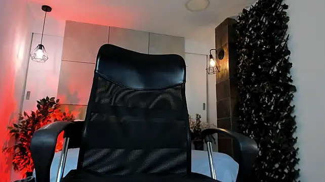 B_Wild live cam on StripChat