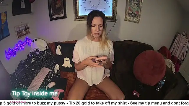 nikki_juggs