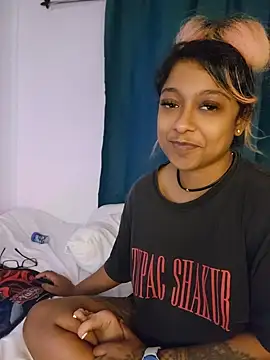 Indianbrownie live cam on StripChat