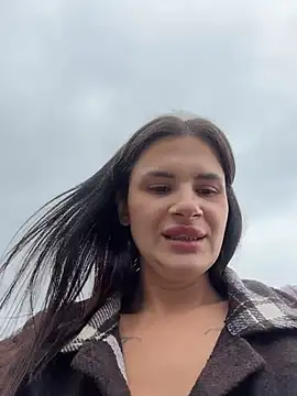 MiraReach live cam on StripChat