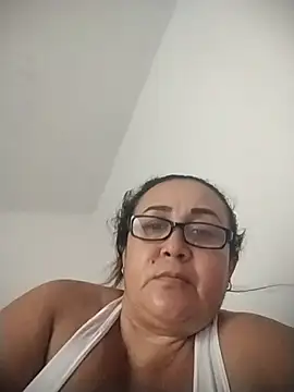 Nini_Love_ live cam on StripChat