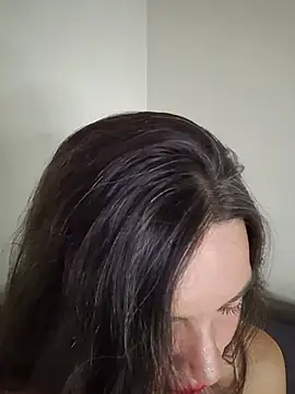 loveuu-bae live cam on StripChat