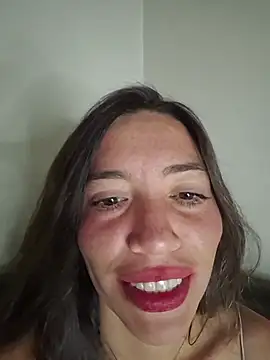 loveuu-bae live cam on StripChat