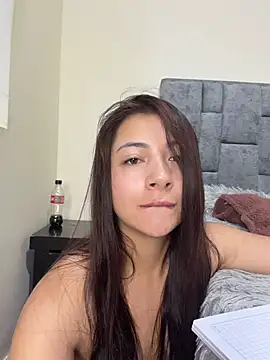 karlee_grey1 (F young) - First squirt of the night
