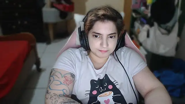 VictoriaSaintes live cam on StripChat