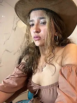 bella_vibess_s live cam on StripChat