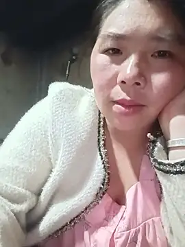 quynhkoolbae live cam on StripChat