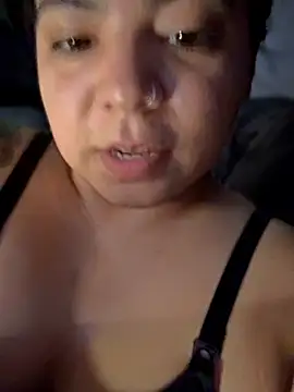 kimmiakiss22 live cam