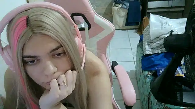 Angel_Ristoww live cam on StripChat