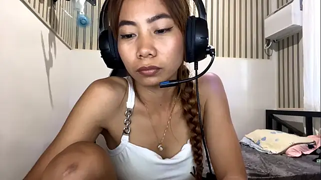 PiaSwida live cam on StripChat