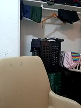 nakedgarbageperson webcam