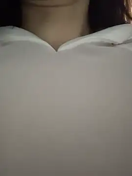 Nana-19 live cam on StripChat