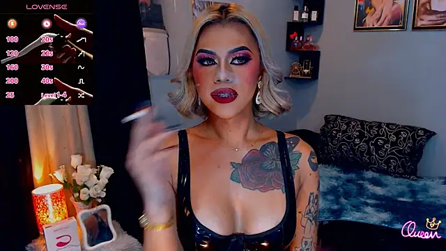 StellaStrong30 live cam on StripChat