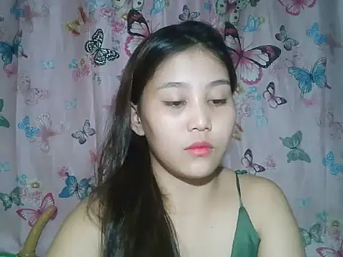 SexyAsianPussy4u live cam on StripChat