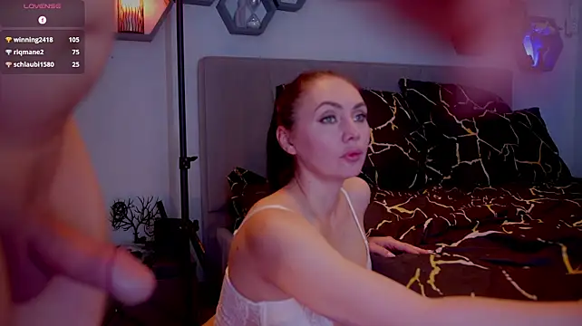 Alexa_and_alex_moore webcam