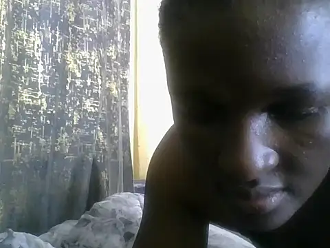 ebonysubmissivee
