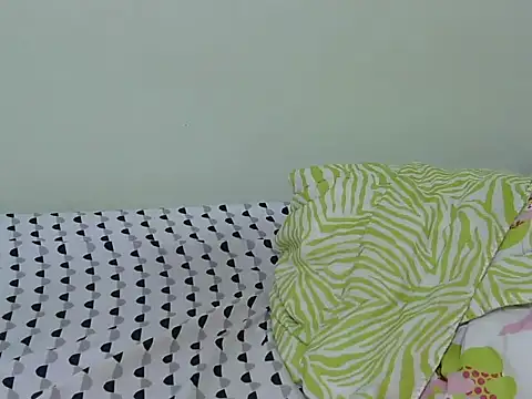 ebonyleany live cam on StripChat