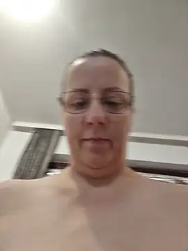 Goodass7 live cam preview