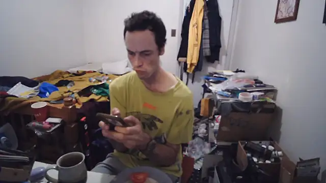 JohnnyMoves webcam