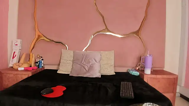 AntonelaBlaze live cam on StripChat