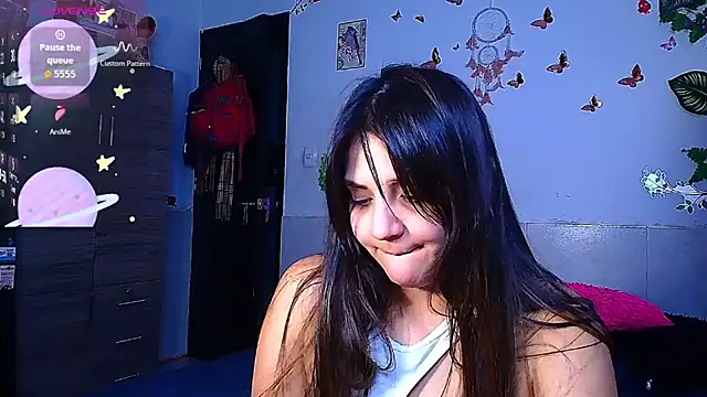 emily_cooper_t live cam on StripChat