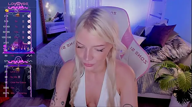 AnyaTaylor_ webcam