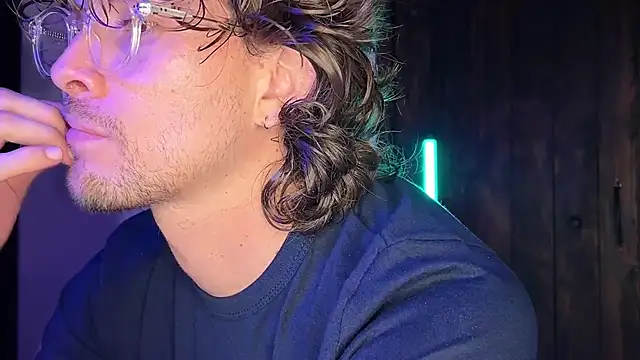 mcklister_kinky_feets