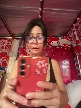 sweetieme live cam on StripChat