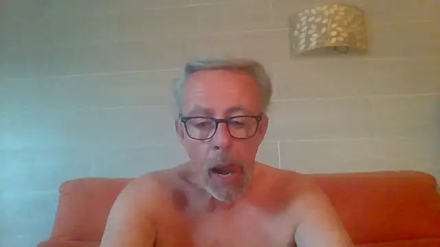 tuggy59 live cam on StripChat