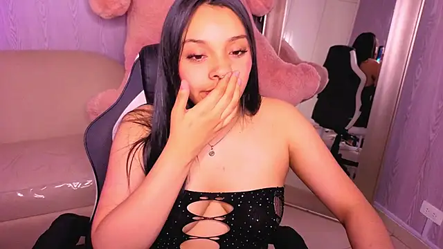 lia_harper_t