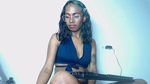 avaleri_cherry webcam
