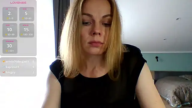 Tina5394 live cam on StripChat