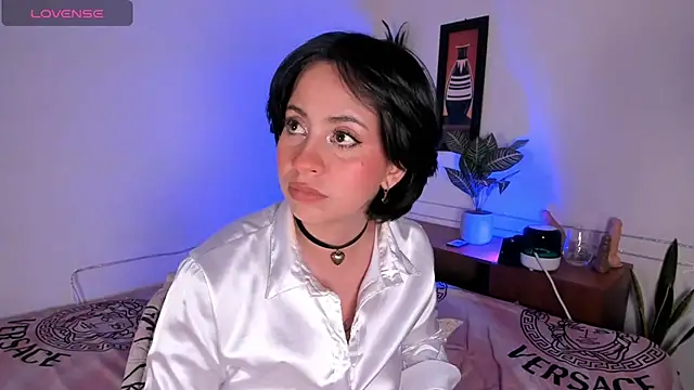 adriannyp_1 live cam on StripChat