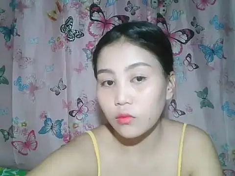 SexyAsianPussy4u live cam on StripChat