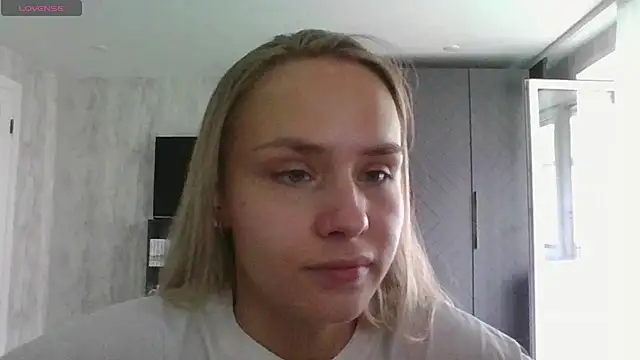 Annie_Cohn live cam on StripChat