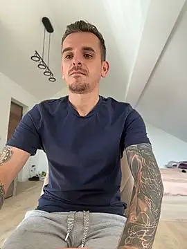Huge_cock22cm live cam