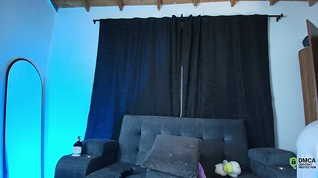 yungelitamor_ webcam