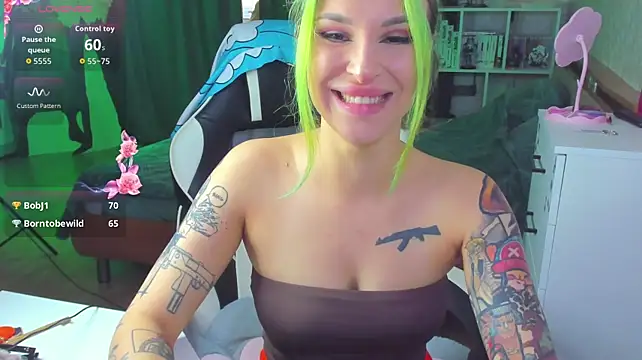 Hayley_Smith