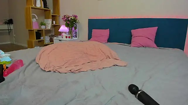 BritneyLix webcam