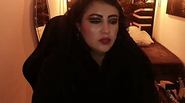 scarleth_blue